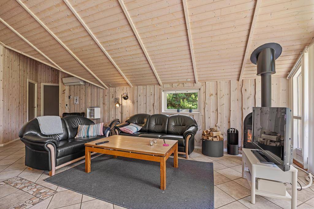 Gemütliches Ferienhaus mit Sauna und Whirlpool in Henne, Filsø See