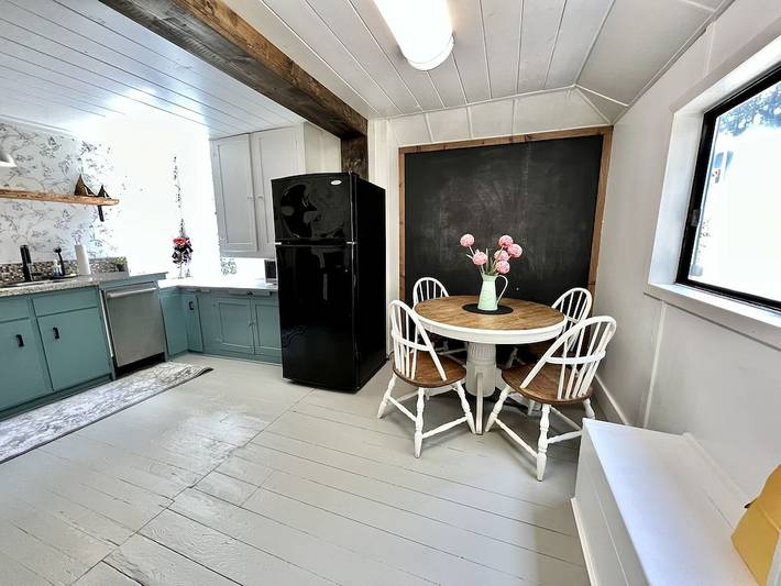 Cottage for 8 people, with garden on Vancouver Island