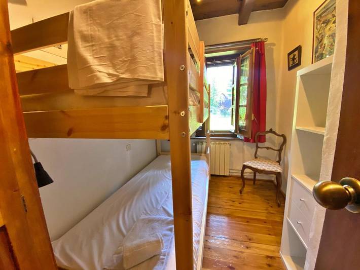 Gîte pour 6 personnes, avec vue et terrasse, animaux acceptés à Ordino - 2