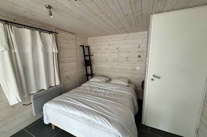 Location de vacances pour 10 personnes, avec jardin dans Office De Tourisme De La Tranche Sur Mer - 2