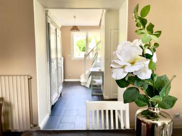 Gîte pour 6 personnes, avec terrasse ainsi que jacuzzi et jardin à Nogent-le-Rotrou