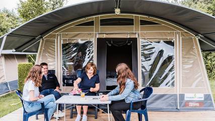 Ferienwohnung für 5 Personen, mit Terrasse und Pool in Luxemburg