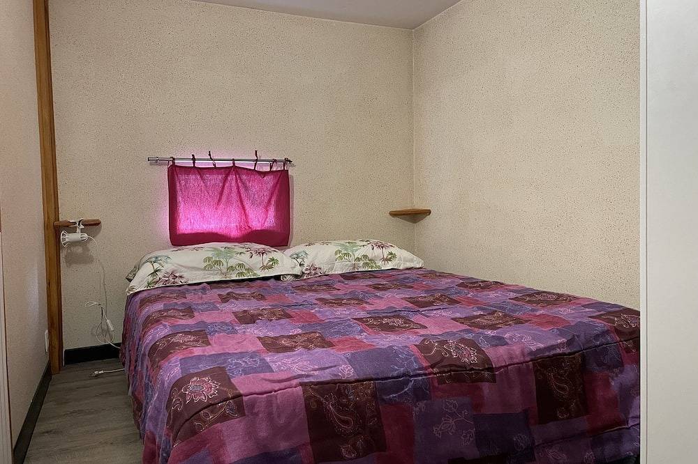 Appartement entier, Gite Myrtilles, appartement duplex à 100m du télésiège, au pied de la station in Les Monts d'Olmes, Montferrier