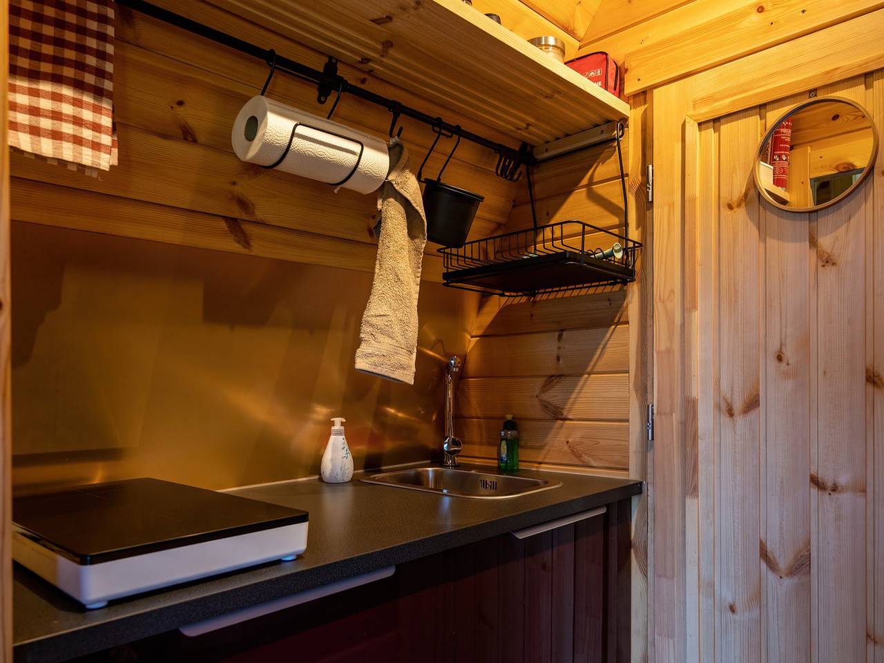 Schönes 2 Personen-Holzhaus inmitten der Natur im Herzen der Eifel in Nideggen, Naturpark Hohes Venn-Eifel