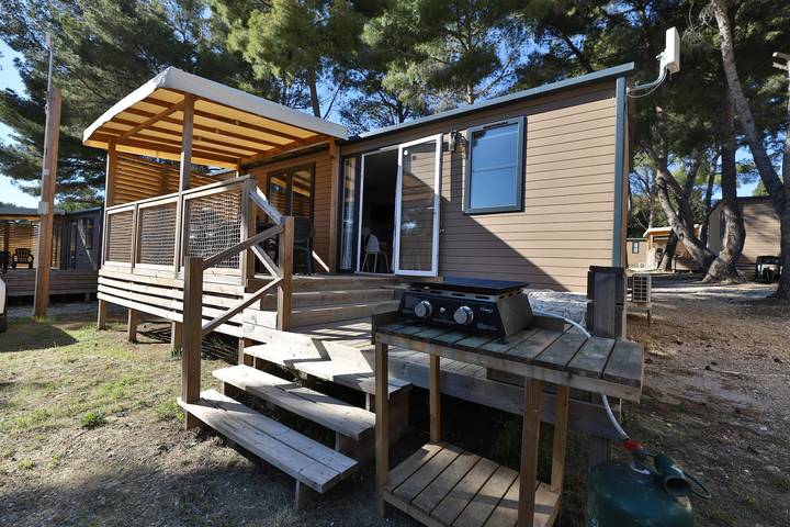 Bungalow para 6 personas, con piscina para niños además de piscina y terraza - 1