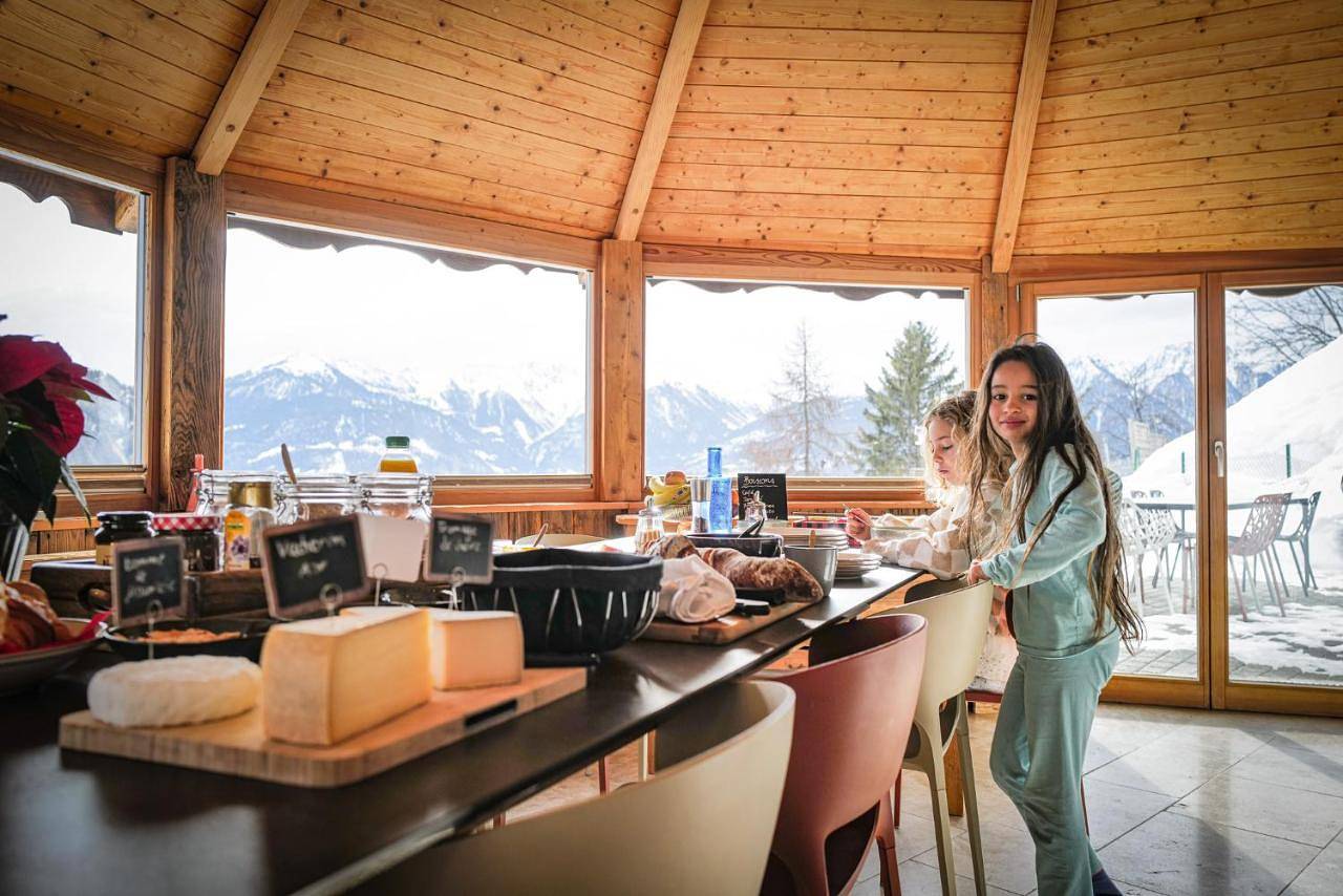 Chalet 4 Saisons - Boutique Alpine Guesthouse in Ovronnaz, Chamoson