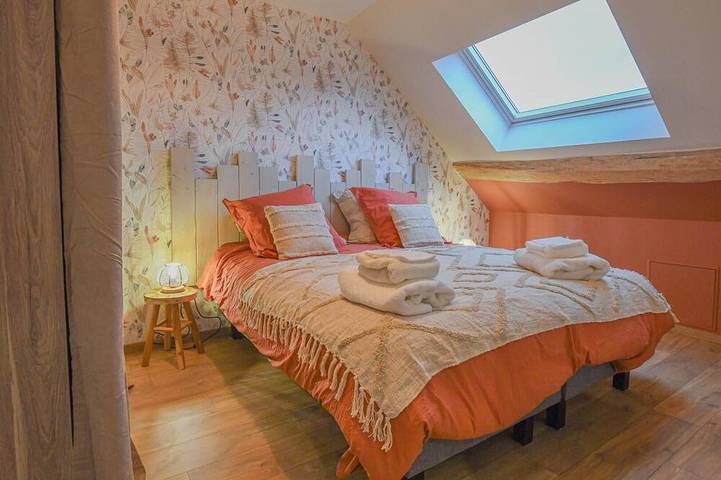 Location de vacances pour 6 personnes, avec jardin ainsi que sauna et jacuzzi à Bragelogne-Beauvoir - 3