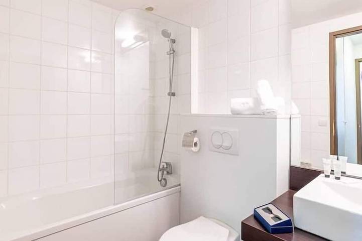 Gîte pour 2 personnes, avec balcon dans Lac du Val-Joly - 2