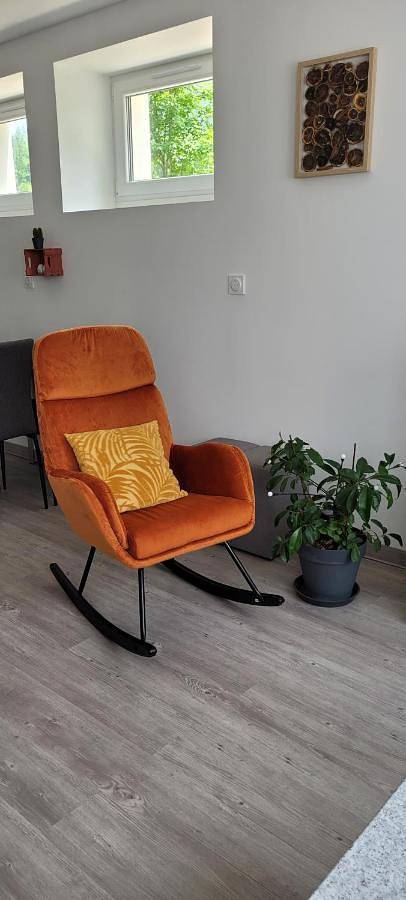 Appartement entier, One-Bedroom Apartment in Ravilloles, Parc naturel régional du Haut-Jura