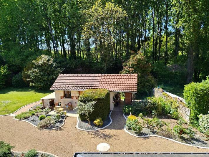 Location de vacances pour 2 personnes, avec Terrasse ainsi que Jardin et Vue à Francueil