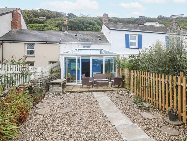 Cottage for 4 people, with garden, with pets in Portreath