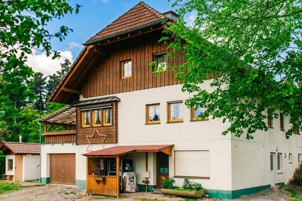 Ganze Wohnung, Ferienwohnung auf dem Bauernhof im Schwarzwald in Waldachtal, Nordschwarzwald