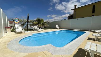 Location de vacances pour 8 personnes, avec jardin ainsi que vue et piscine dans Freixo