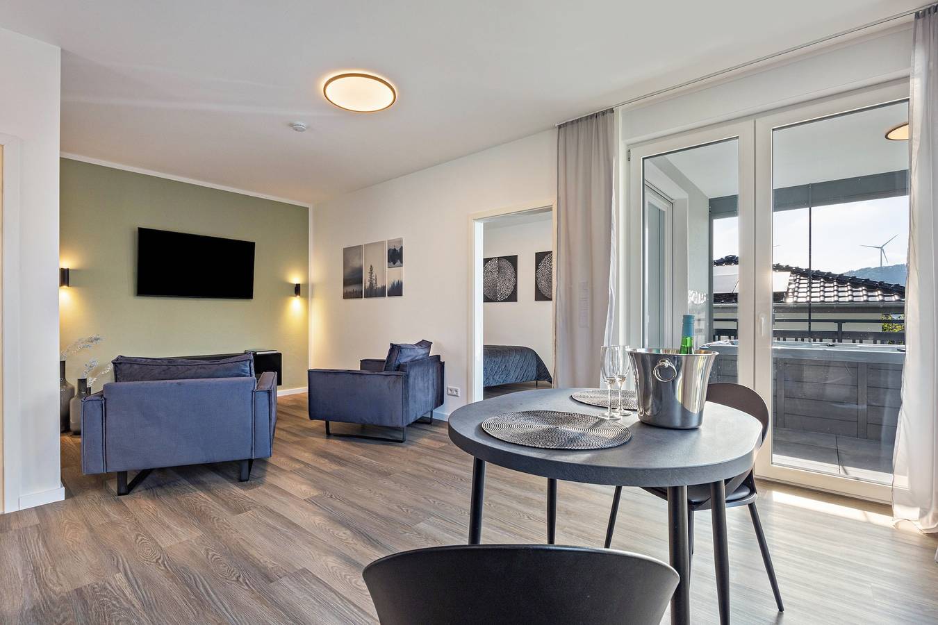 Geheel appartement, Vakantieappartement "Egge Resort 7c" met balkon, whirlpool en sauna in Altenbeken, Teutoburgerwoud