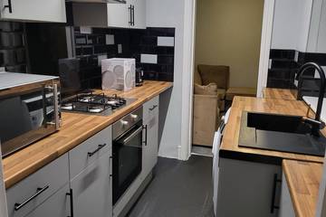 Holiday Apartment for 5 People in Stoke-on-Trent, West Midlands, Photo 3