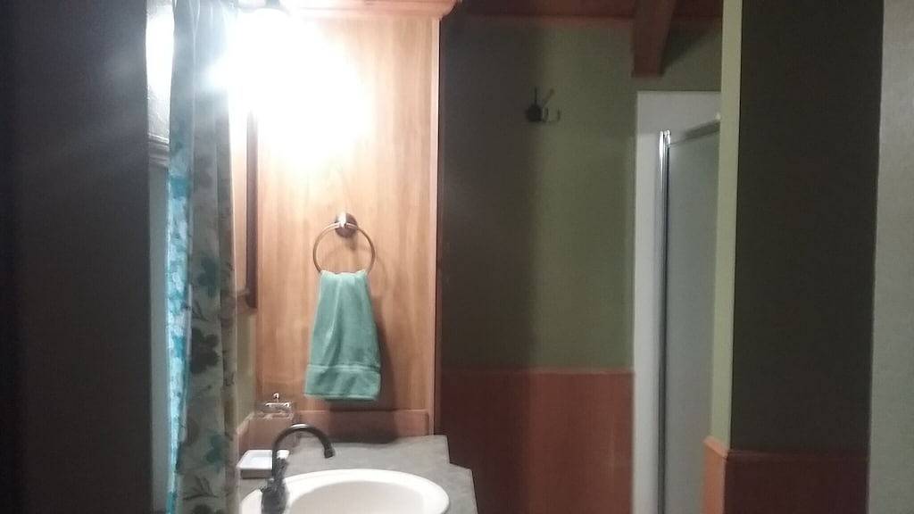 Ruhiger Ort zum Entspannen am See! in Lake Cushman