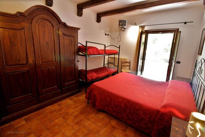 Gîte pour 2 personnes, avec terrasse et jardin à Pescasseroli - 3