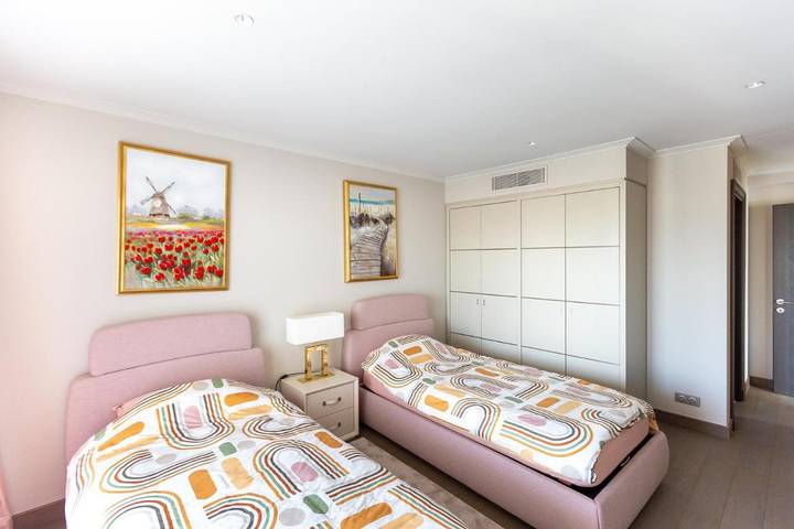 Gîte pour 6 personnes, avec sauna et terrasse ainsi que vue et piscine dans Port Gallice - 4