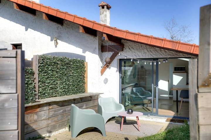 Appartement de vacances pour 2 personnes, avec Terrasse ainsi que Jardin et Vue
