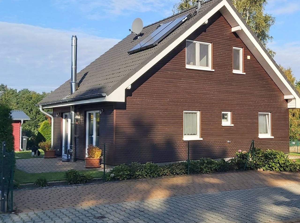 Gîte au bord du lac avec parking, terrasse et vue - près de la plage et de la rivière in Flecken Zechlin, Rheinsberg