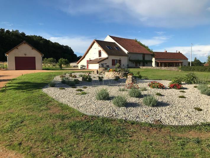 Gîte pour 4 personnes, avec jardin et terrasse à Gourdon (Saône-et-Loire)