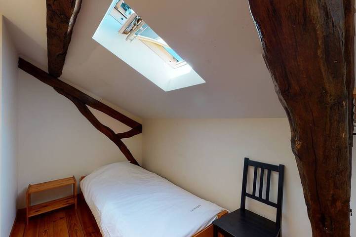 Location de vacances pour 9 personnes, avec jardin ainsi que piscine et sauna à Sainte-Foy-de-Longas - 3