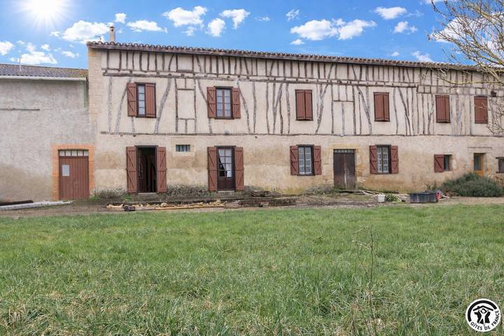 Gîte pour 6 personnes, avec jardin à Saint-Julia
