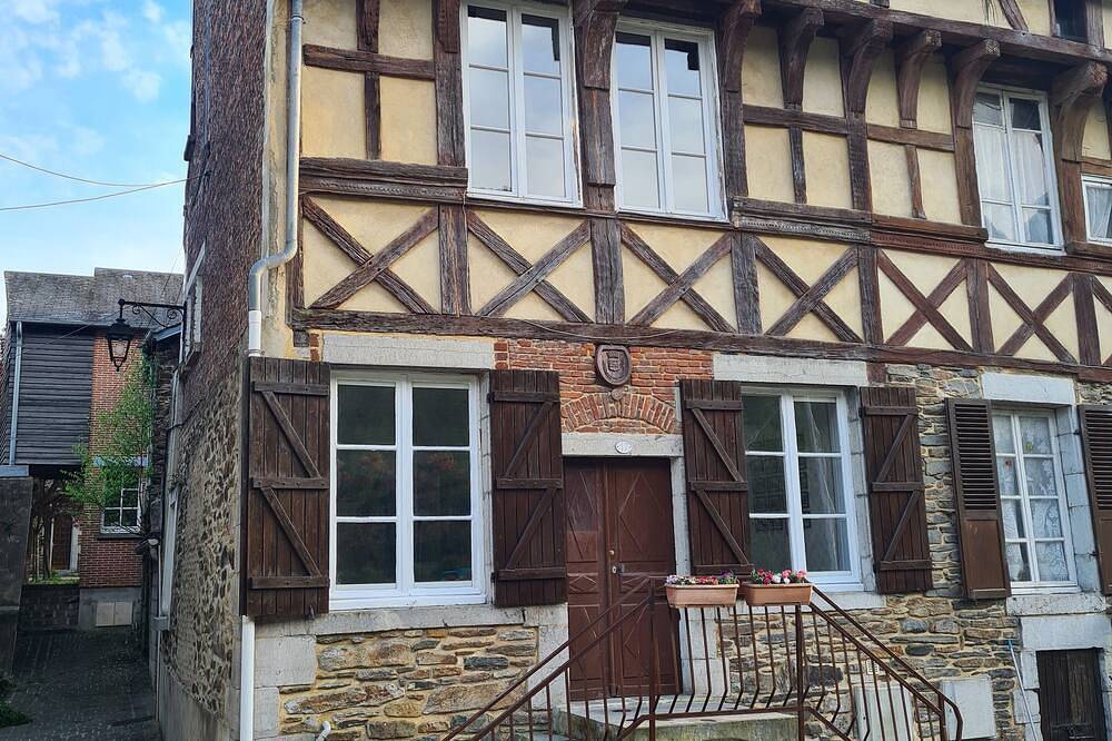 16th-century Spanish house in Revin, Regionaler Naturpark Ardennen