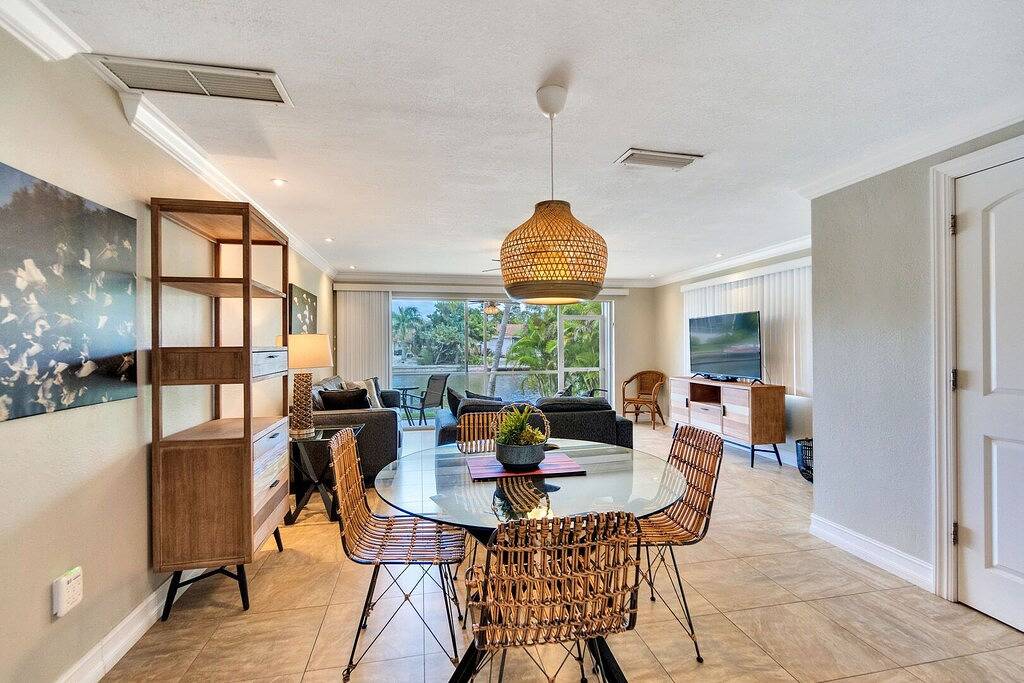 Luxury Villa \"Lighthouse\" Across from the Beach in Sanibel, Sanibel Island