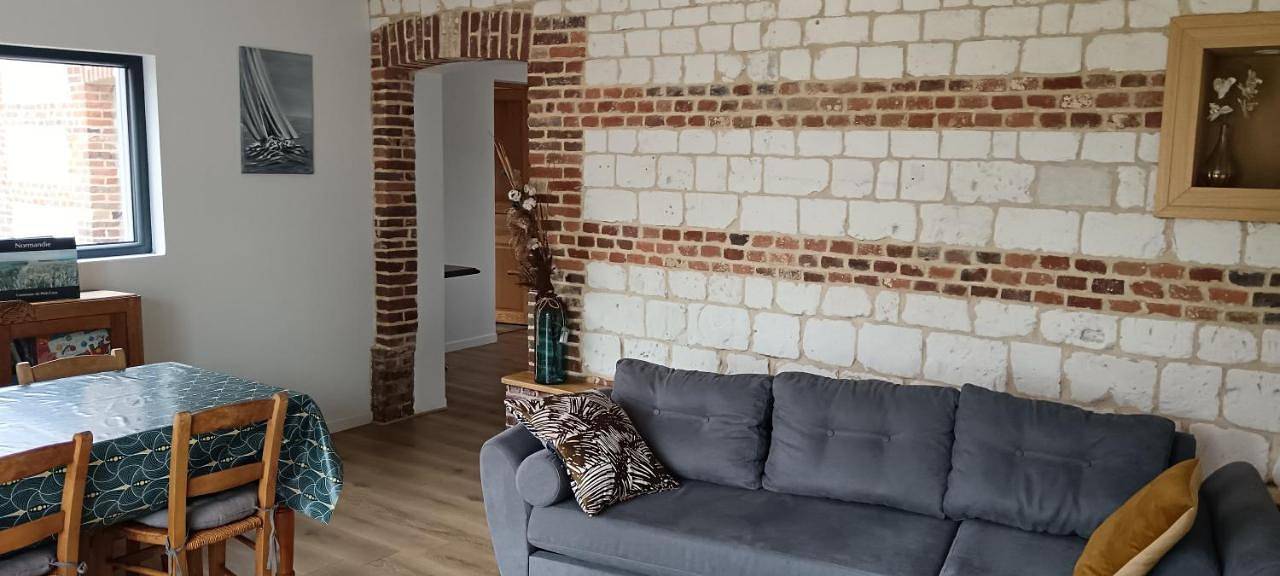 Two-Bedroom House in Tourville-la-Chapelle, Région de Dieppe