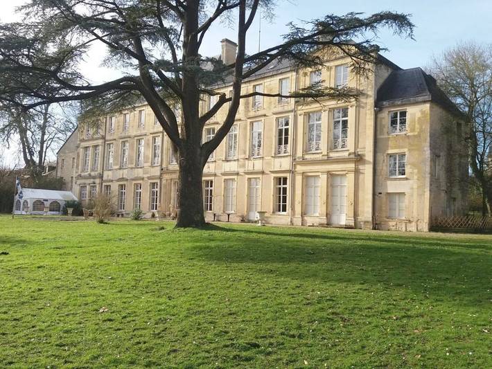 Hôtel pour 2 personnes, avec Terrasse ainsi que Jardin et Vue à Sainte-Croix-Grand-Tonne