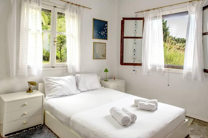 Sunny Beachfront Home in Moles Kalives, Cassandra