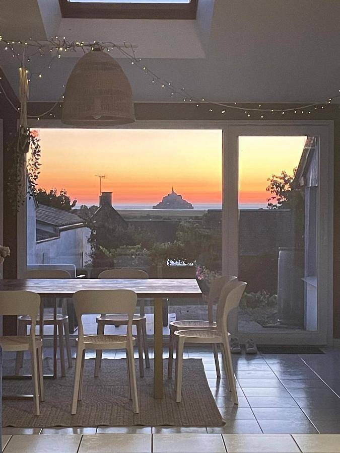 Maison de vacances pour 12 personnes, avec Terrasse ainsi que Jardin et Vue à Huisnes-sur-Mer