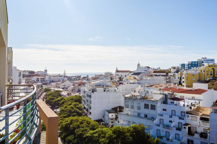 Apartment for 7 people, with balcony in Albufeira