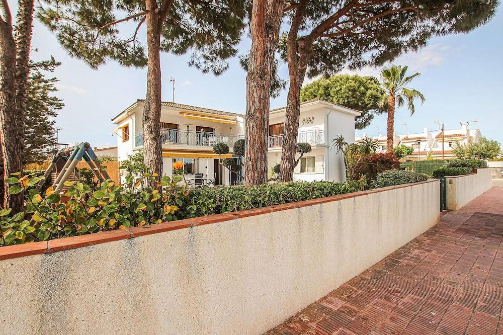 Beautiful home in Torredembarra in Torredembarra, Costa Dorada