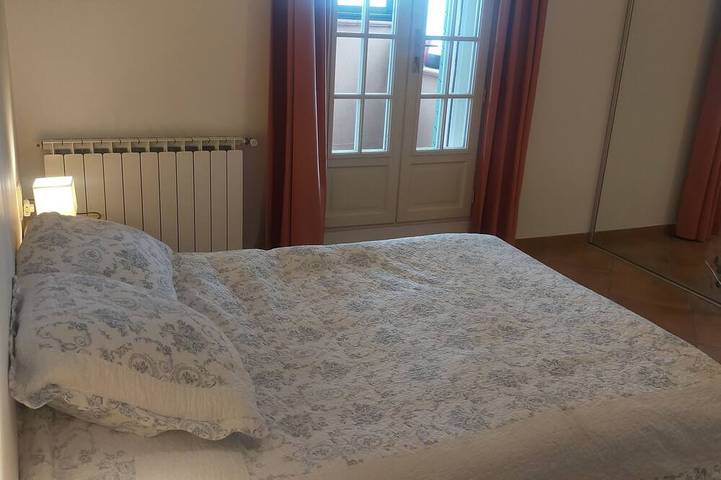 Péniche pour 6 personnes, avec Terrasse et Jardin en Provence-Alpes-Côte d'Azur - 4