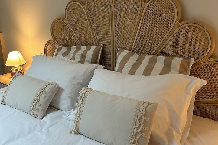 Chambre d’hôte pour 6 personnes, avec piscine et jardin à Gémozac - 4