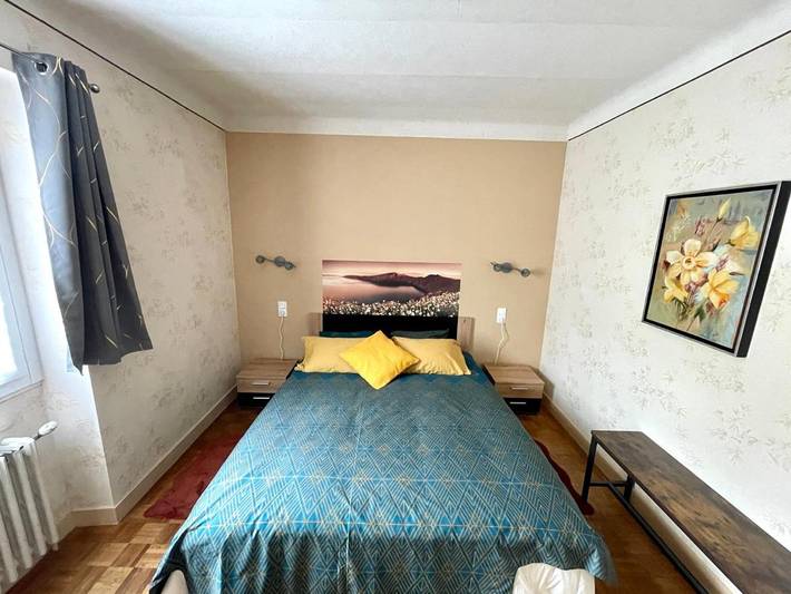 Location de vacances pour 6 personnes, avec vue et balcon à Saint-André-d'Allas - 3