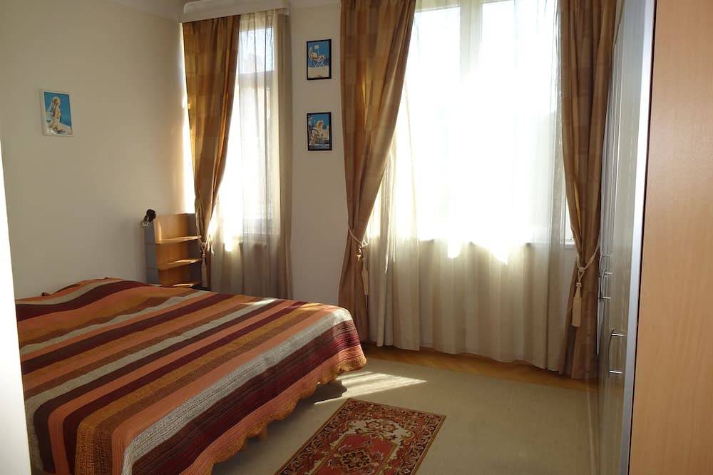 Apartamento entero, Gran piso muy luminoso, 5º piso, 200 m2, Brussels Centre in Bruselas, Flanders