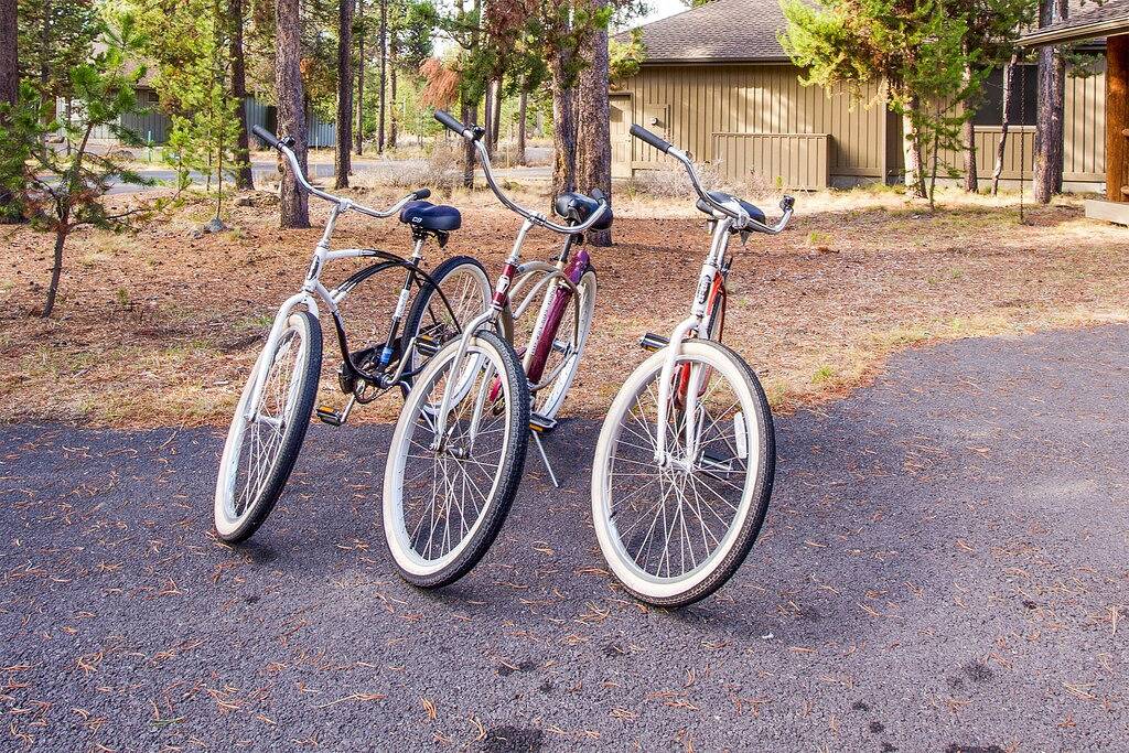 Ruhige Lage am Nordende, elegantes zeitgenössisches Ranchhaus mit 3 Schlafzimmern in Sunriver, Deschutes County