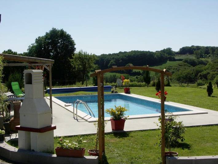 Maison de vacances pour 4 personnes, avec Terrasse et Jardin ainsi que Piscine et Vue