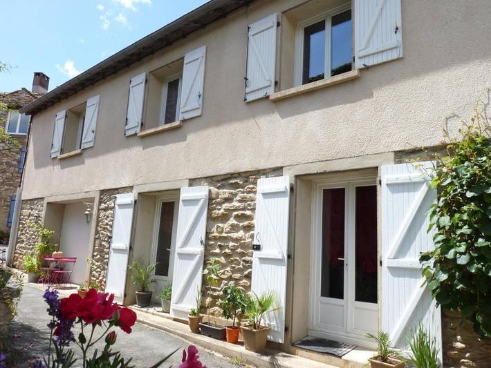 Location de vacances pour 6 personnes, avec jardin à Riols - 2