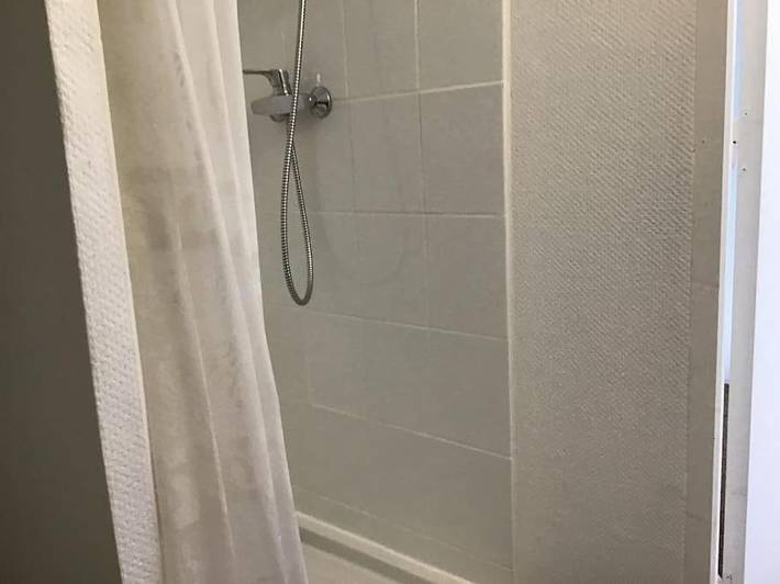 Location de vacances pour 2 personnes, avec terrasse et jardin à Saint-Armel - 2