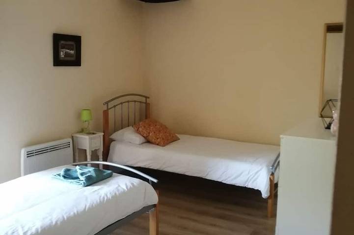 Gîte pour 12 personnes, avec jardin, animaux acceptés à Ménéac - 3