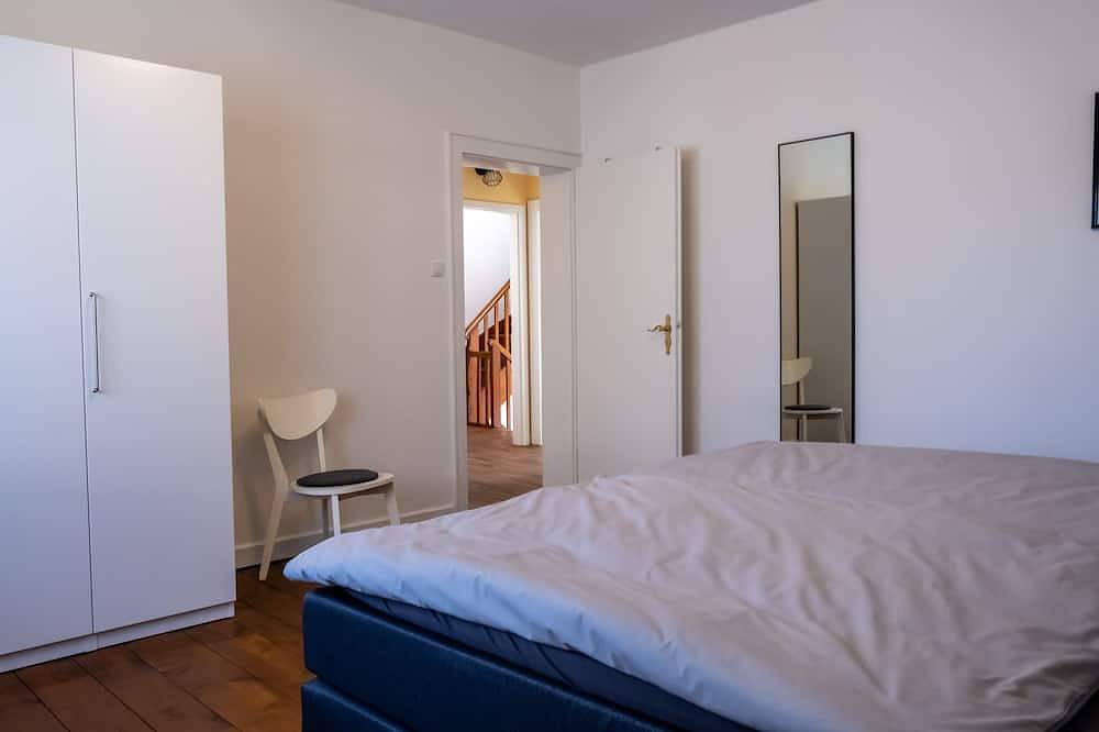Ganze Wohnung, Urlaub im Weingut -  Ferienwohnung \"Bienengarten\" in Koblenz in Güls, Koblenz