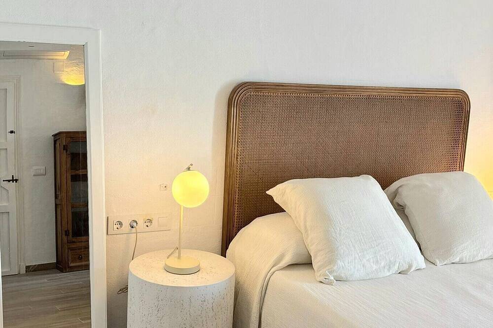 Villa Mar Blau, sea views, 6 pax, Air Conditioning in Binissafuller, Sant Lluís