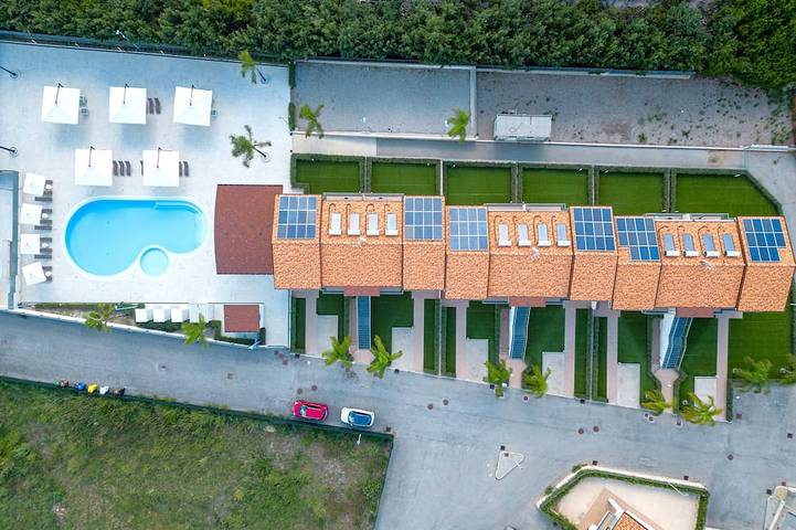 Appartamento vacanze per 6 persone, con balcone e piscina - 1