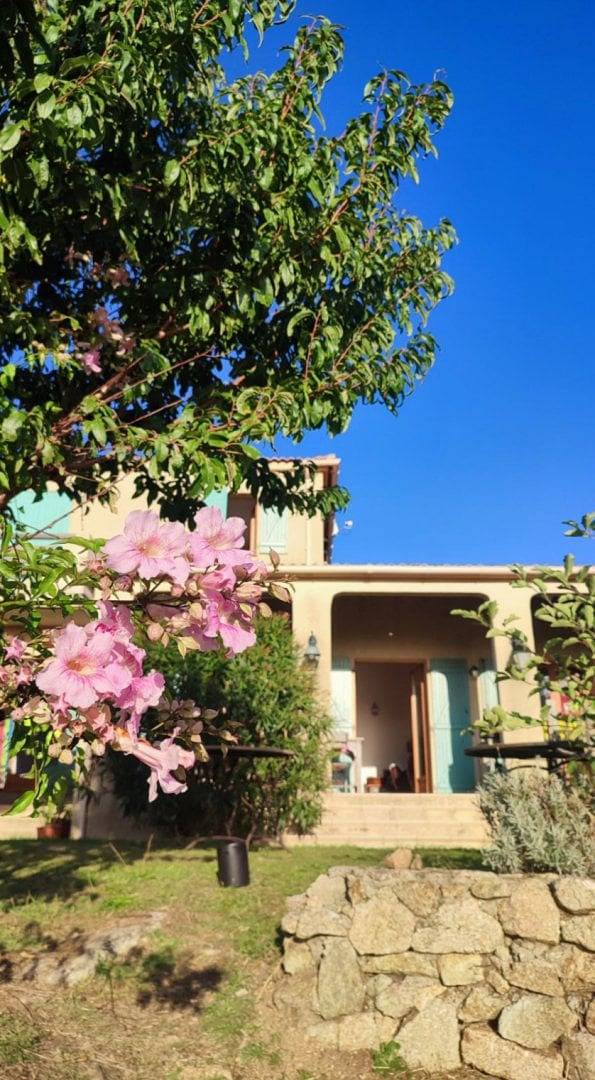 Chambres d'hôtes Mare e Monti, chez Thomas et Magali - Chambre "Calvi" in Vico, Région d'Ajaccio