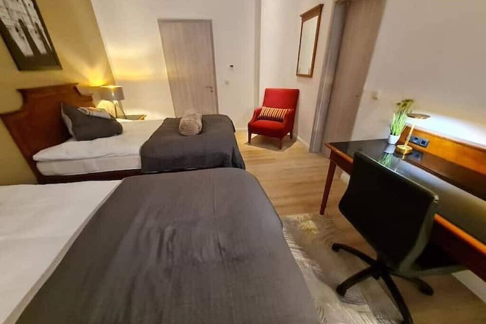 Ganze Wohnung, 120m², 6+1 Pers. 3 Sz / 4Tv 100 Mbit/s +Netflix in Arnsdorf, Oberlausitz-Niederschlesien