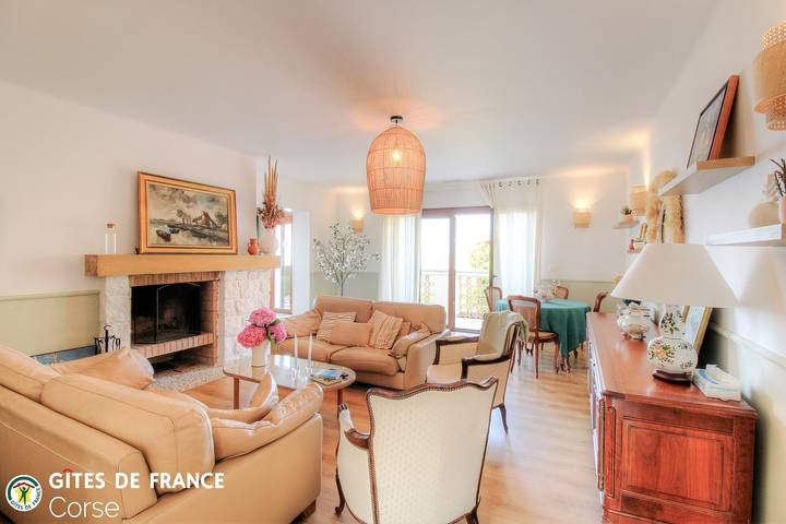 Gîte pour 6 personnes, avec Terrasse et Jardin à Appietto - 4